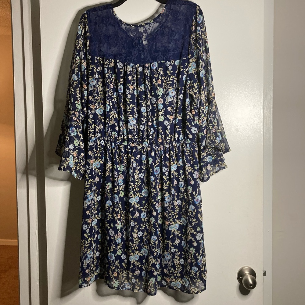 Plus Size Long Sleeve Floral Dress (Never Worn)